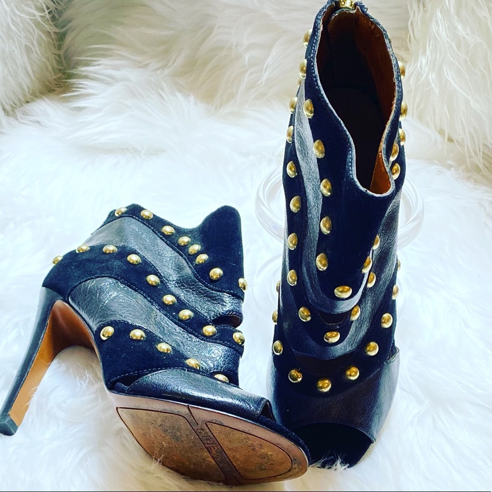 Women shoes